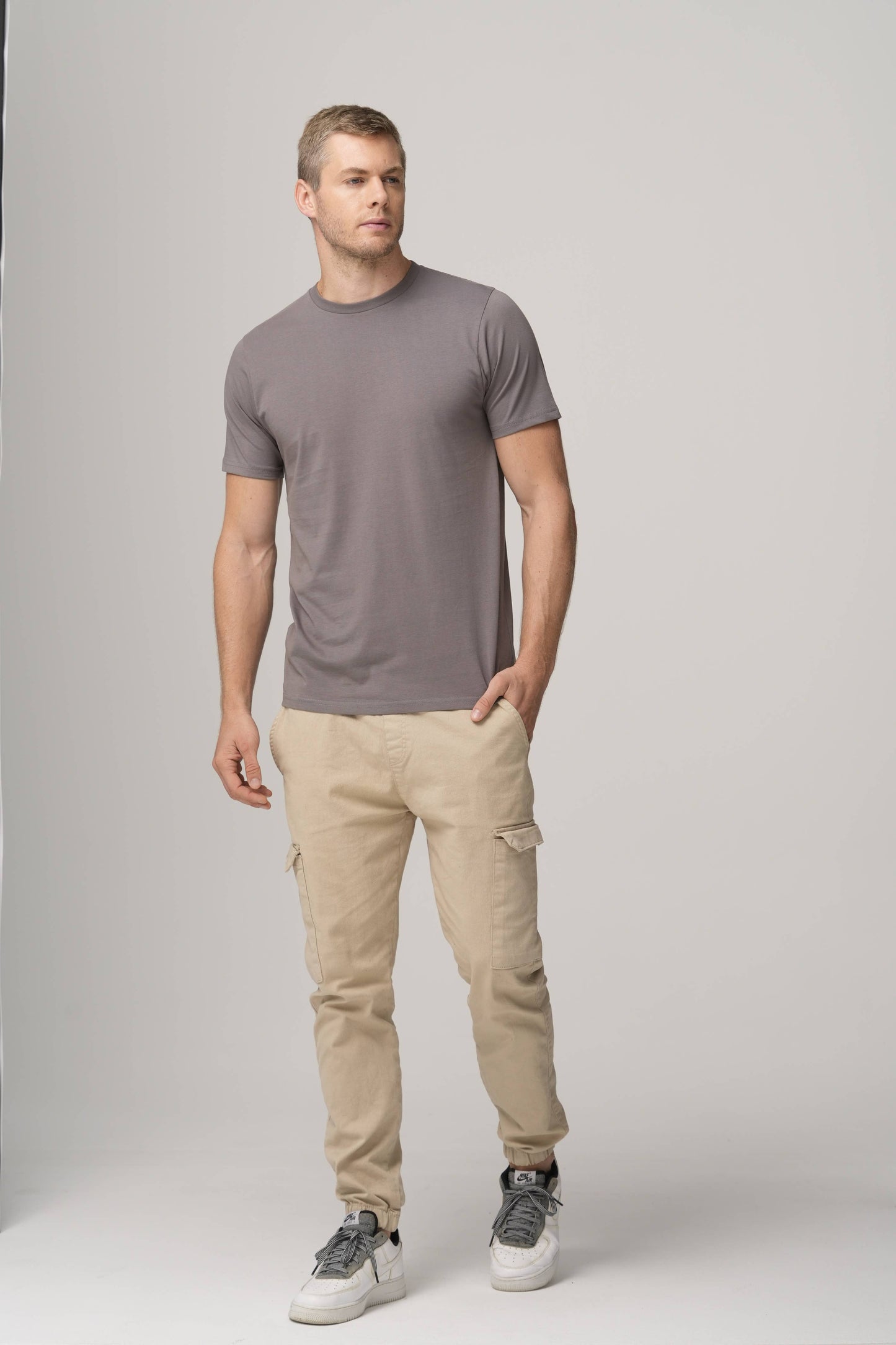 Men Half Sleeves T-Shirt: Light Gray / XL